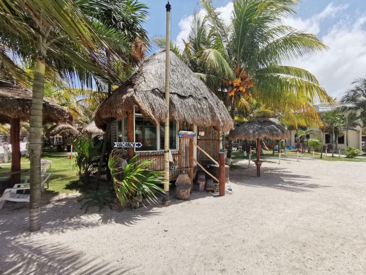 Las Cabanas Del Doctor Mahahual Exterior foto