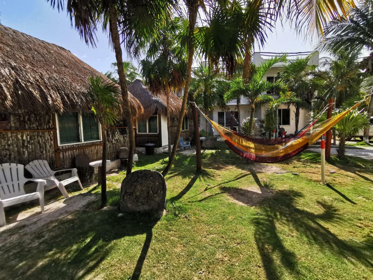 Las Cabanas Del Doctor Mahahual Exterior foto